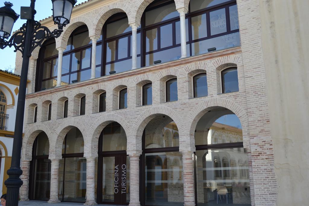 Apartamentos Las Palmeras Palma del Río Exterior photo