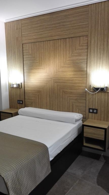 Apartamentos Las Palmeras Palma del Río Room photo