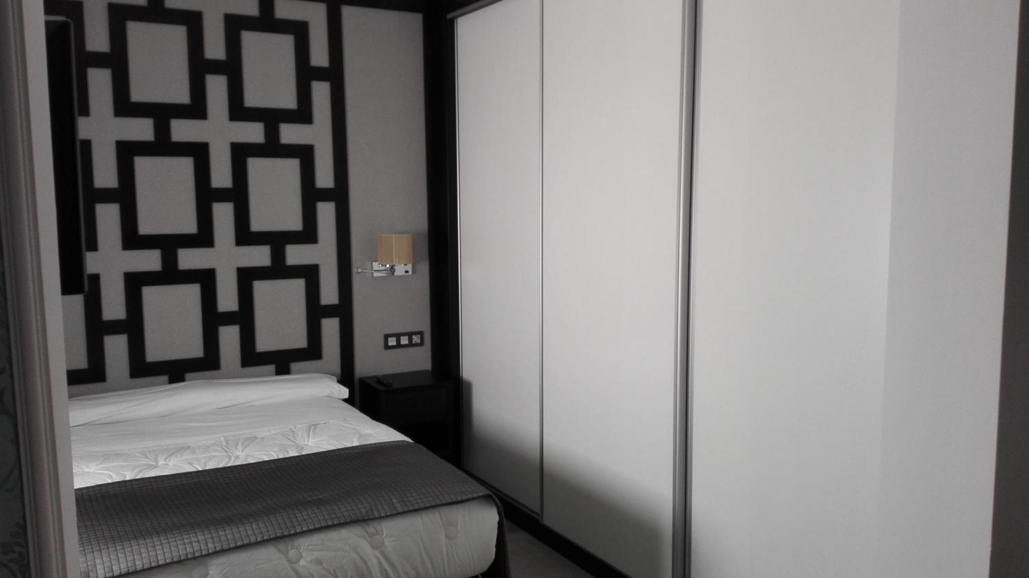 Apartamentos Las Palmeras Palma del Río Room photo