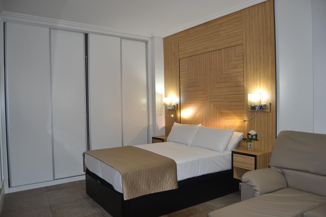 Apartamentos Las Palmeras Palma del Río Exterior photo